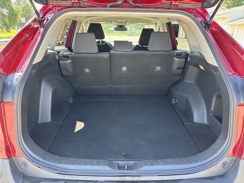 Used 2021 Toyota RAV4 LE AWD/4WD image 6