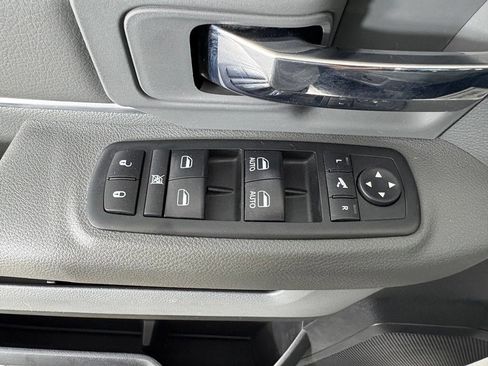 Used 2018 RAM 1500 Big Horn AWD/4WD image 18