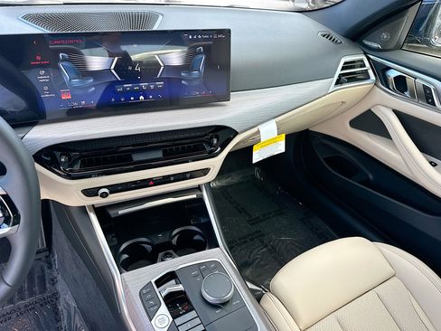 New 2026 BMW 430i Coupe w/ Premium Package image 18