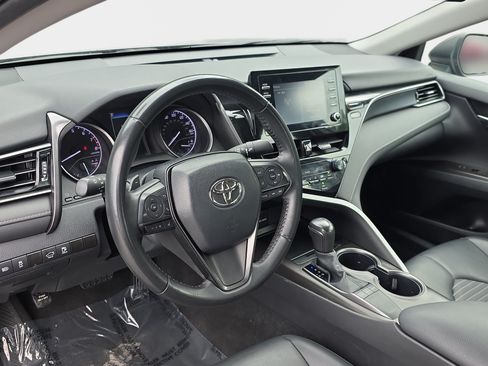 Used 2024 Toyota Camry SE FWD image 13