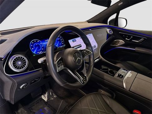Certified 2023 Mercedes-Benz EQS 580 4MATIC SUV image 9