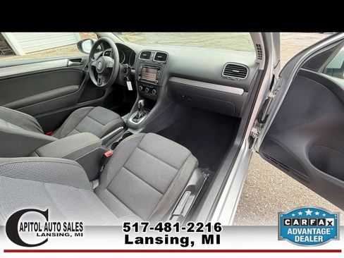 Used 2012 Volkswagen Golf 2-Door FWD image 17