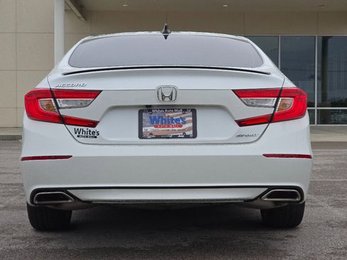Used 2022 Honda Accord Sport image 9