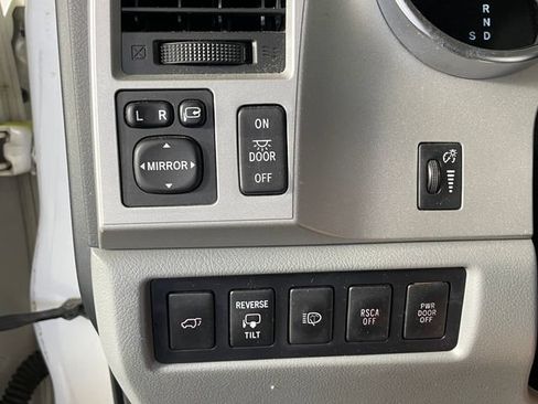 Used 2008 Toyota Sequoia Platinum AWD/4WD image 9