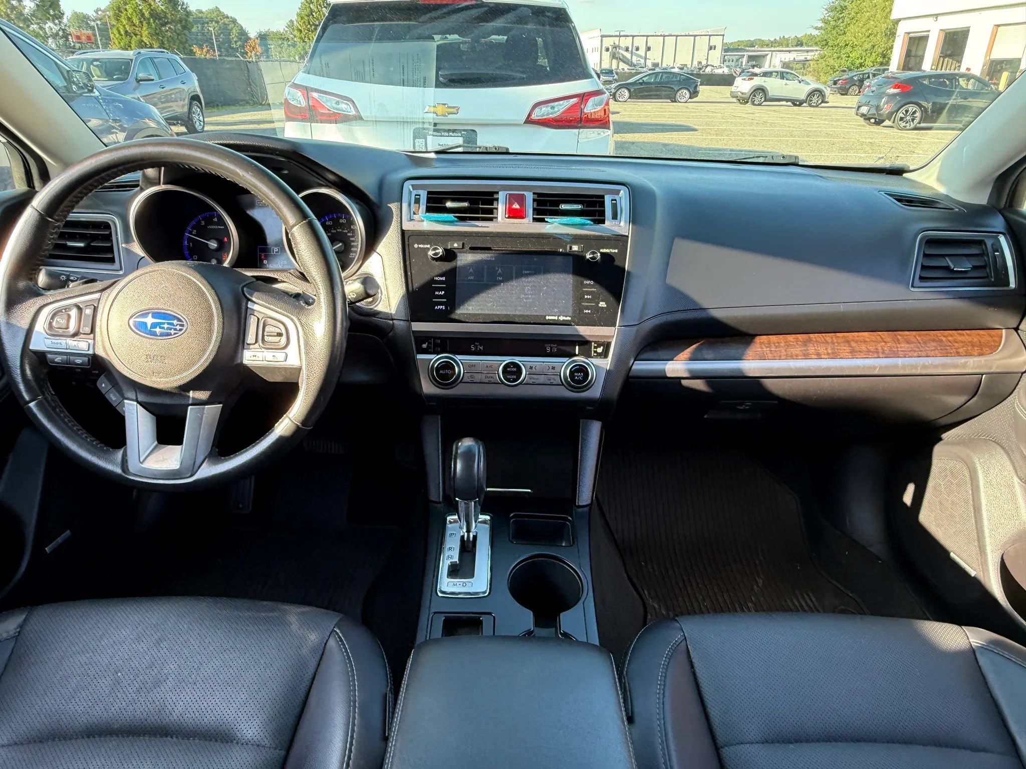 Used 2017 Subaru Outback 2.5i Limited AWD/4WD image 3