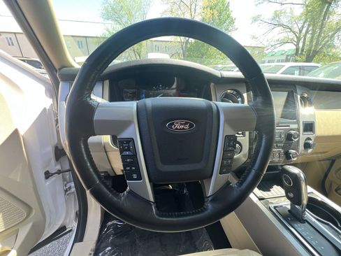 Used 2015 Ford Expedition Limited w/ Equipment Group 301A AWD/4WD image 24