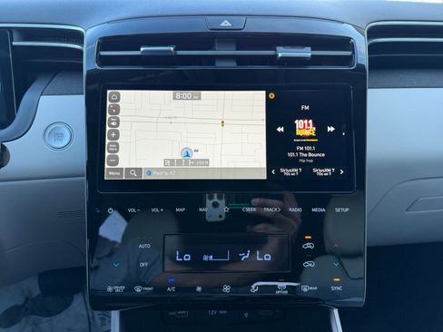 Used 2024 Hyundai Tucson Limited image 28