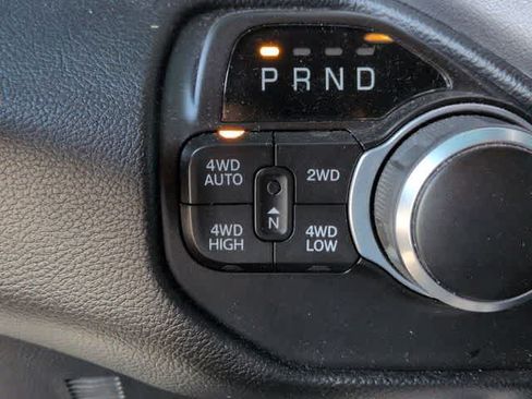 Used 2022 RAM 1500 Big Horn AWD/4WD image 38