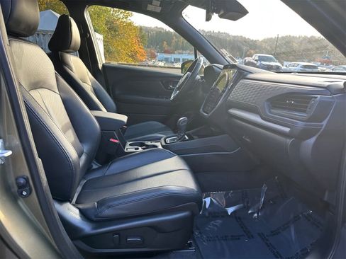 Certified 2025 Subaru Forester Limited image 13