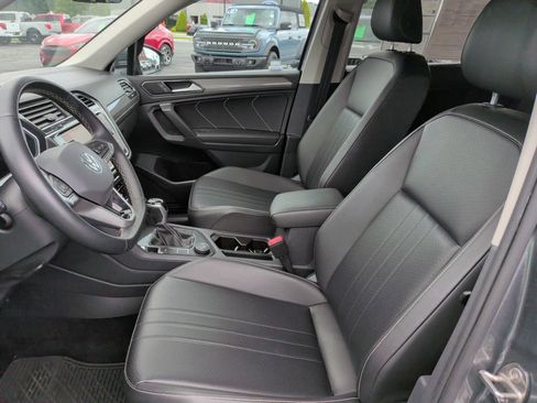 Used 2022 Volkswagen Tiguan SE AWD/4WD image 4
