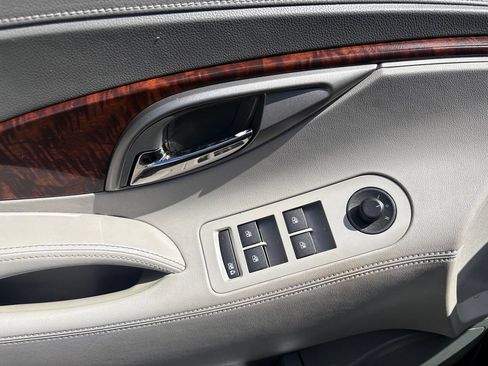 Used 2013 Buick LaCrosse Leather FWD image 12