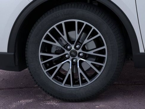 New 2025 Ford Escape SE FWD image 19