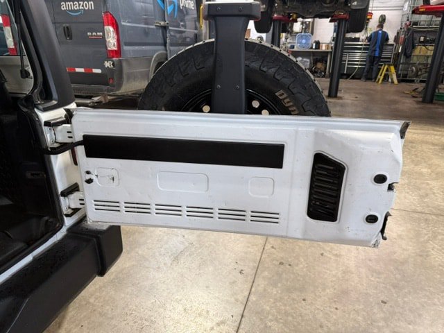 Used 2016 Jeep Wrangler Unlimited Sport AWD/4WD image 27