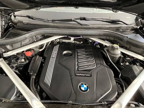 Used 2021 BMW X5 xDrive40i w/ Premium Package 2 AWD/4WD image 18