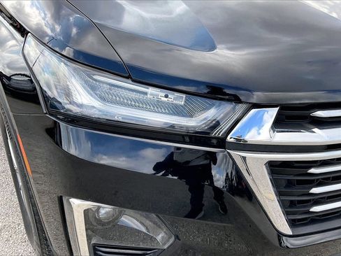 Used 2022 Chevrolet Traverse LT image 33