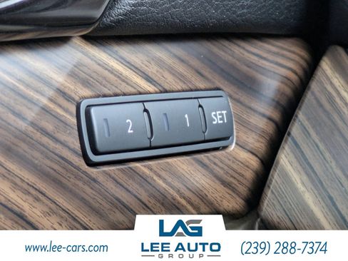 Used 2017 Nissan Maxima Platinum FWD image 19