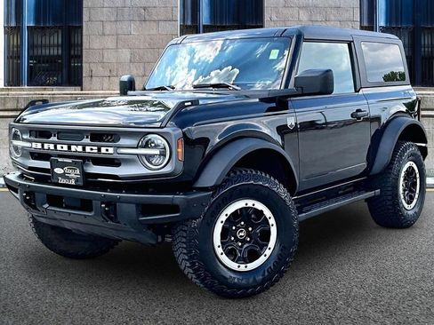 Used 2023 Ford Bronco Big Bend w/ Sasquatch Package AWD/4WD image 2