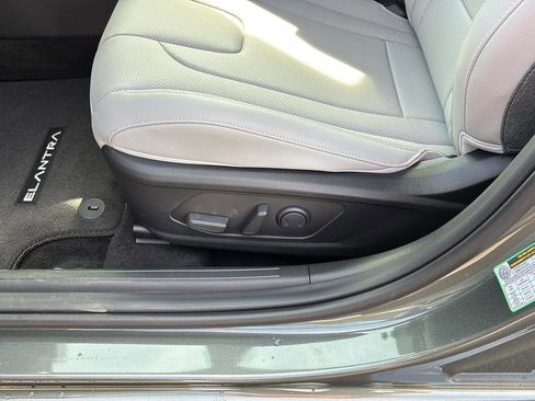 New 2026 Hyundai Elantra Limited FWD image 13