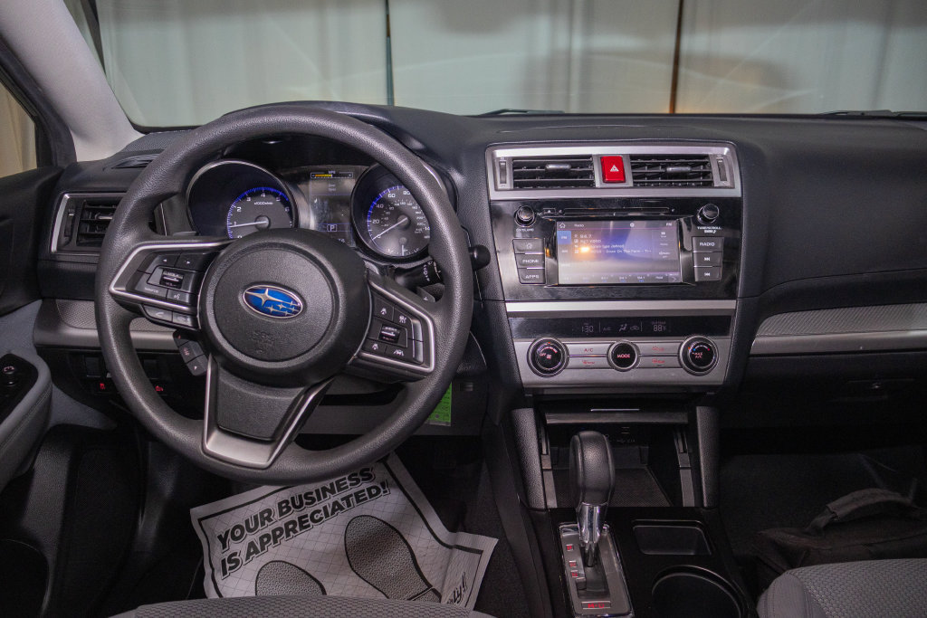 Used 2019 Subaru Outback 2.5i AWD/4WD image 16