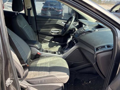 Used 2015 Ford Escape SE FWD image 11