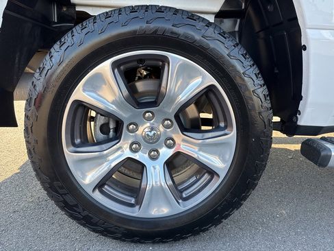 Used 2023 RAM 1500 Laramie image 13