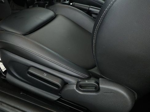 Used 2018 MINI Cooper S image 9