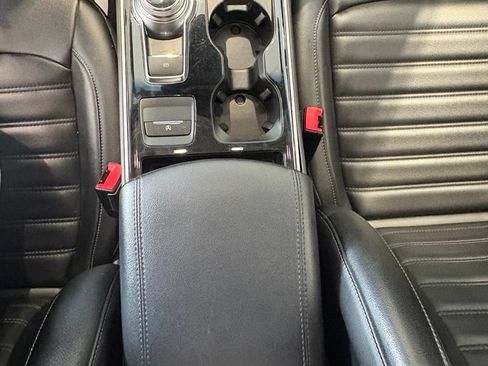 Used 2020 Ford Edge SEL w/ Cold Weather Package AWD/4WD image 18