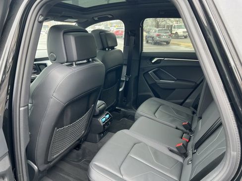 Used 2025 Audi Q3 2.0T Premium w/ Convenience Package image 7