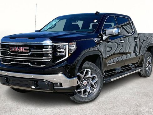 New 2026 GMC Sierra 1500 SLT image 2