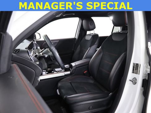 Used 2022 Mercedes-Benz GLB 250 4MATIC image 32