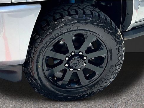 Used 2020 RAM 2500 Laramie w/ Night Edition image 32