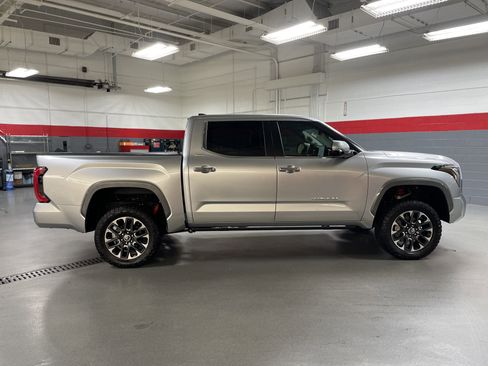 Used 2024 Toyota Tundra Limited AWD/4WD image 11