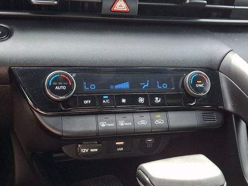 Certified 2025 Hyundai Elantra Sport FWD image 15