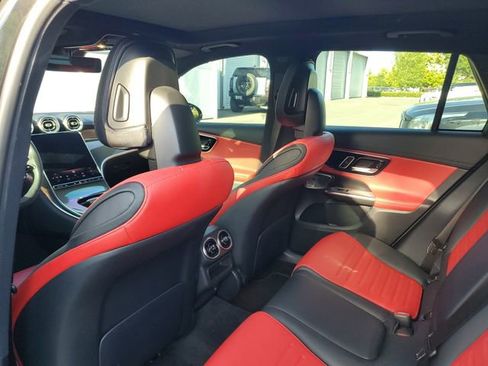 Used 2024 Mercedes-Benz GLC 43 AMG 4MATIC image 9