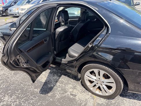 Used 2013 Mercedes-Benz C 250 Sedan image 10