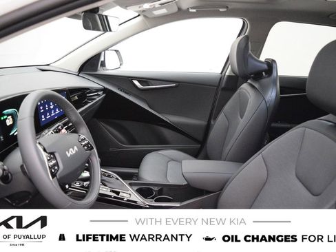 New 2026 Kia Niro FWD image 10