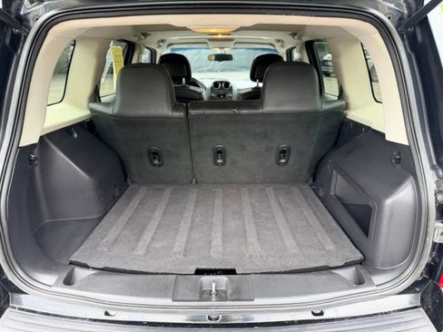 Used 2016 Jeep Patriot High Altitude AWD/4WD image 21