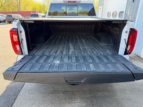 Used 2023 GMC Sierra 2500 AT4 w/ AT4 Preferred Package AWD/4WD image 23