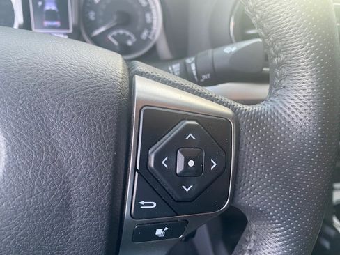 Used 2022 Toyota Tacoma SR5 image 12