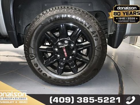 Used 2025 GMC Sierra 2500 AT4 w/ AT4 Premium Plus Package AWD/4WD image 13