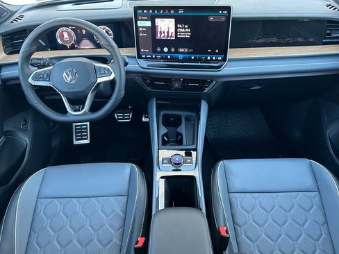 New 2026 Volkswagen Tiguan SEL R-Line image 11