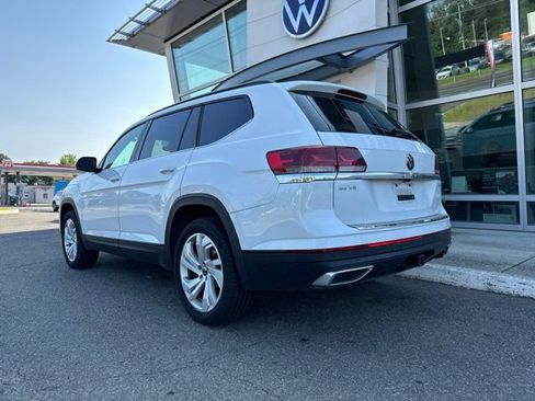 Certified 2023 Volkswagen Atlas SE w/ Panoramic Sunroof Package AWD/4WD image 3