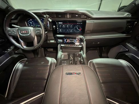 Used 2025 GMC Sierra 2500 AT4X AWD/4WD image 15