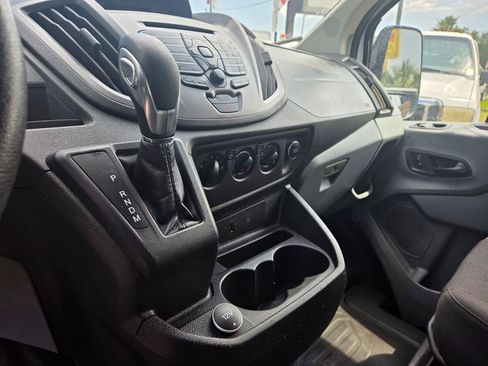 Used 2018 Ford Transit 150 130 Low Roof RWD image 14