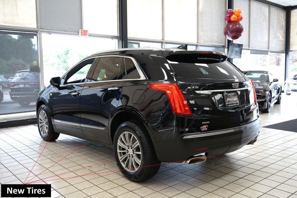 Used 2018 Cadillac XT5 Luxury AWD/4WD image 4