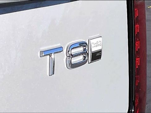 New 2026 Volvo XC90 T8 Ultra w/ Protection Package Premier image 26