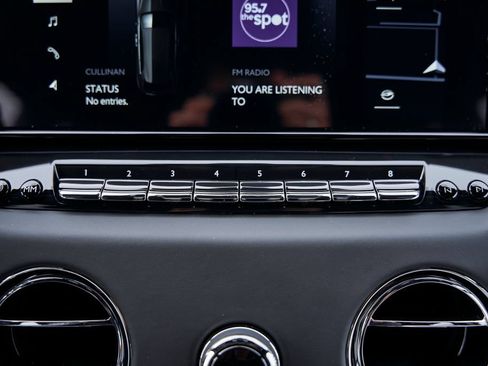 Used 2026 Rolls-Royce Cullinan AWD/4WD image 75