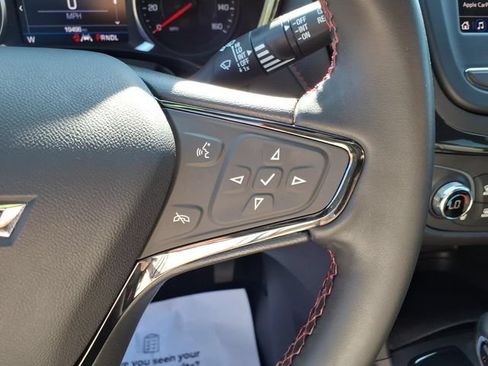 Used 2023 Chevrolet Equinox RS FWD image 19