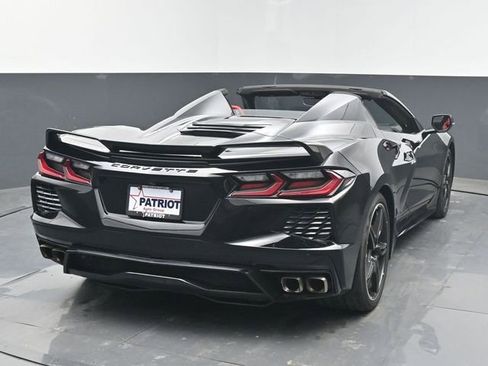 Used 2021 Chevrolet Corvette Stingray Premium Conv w/ Z51 Performance Package RWD image 5