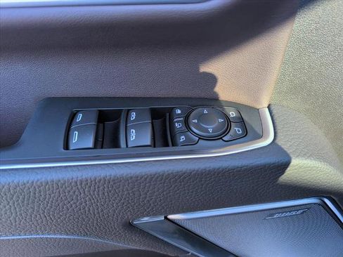 New 2025 GMC Sierra 2500 Denali w/ Denali Reserve Package image 17